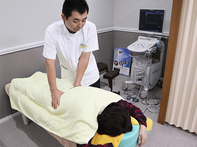 柏鍼灸整骨院　施術イメージ